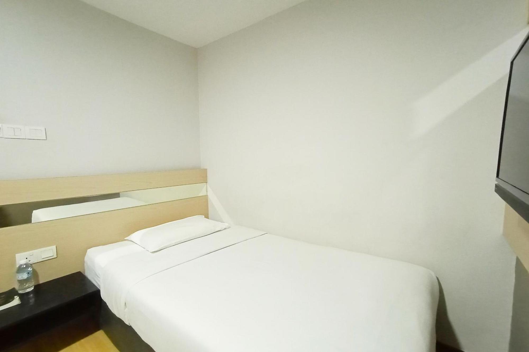 Oyo 90091 Hi Inn Sibu Exterior foto