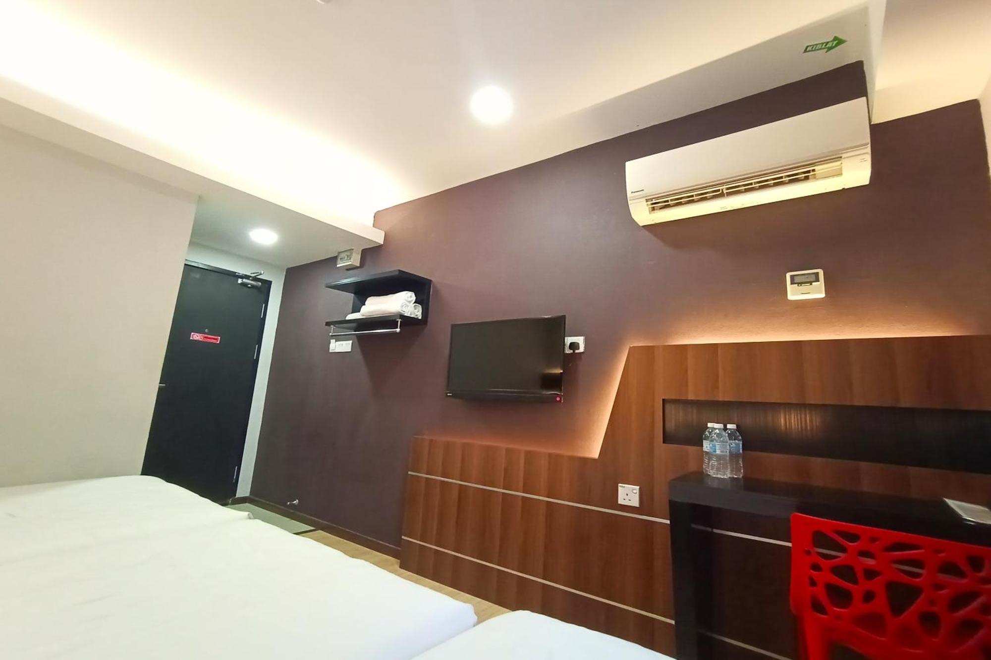 Oyo 90091 Hi Inn Sibu Exterior foto