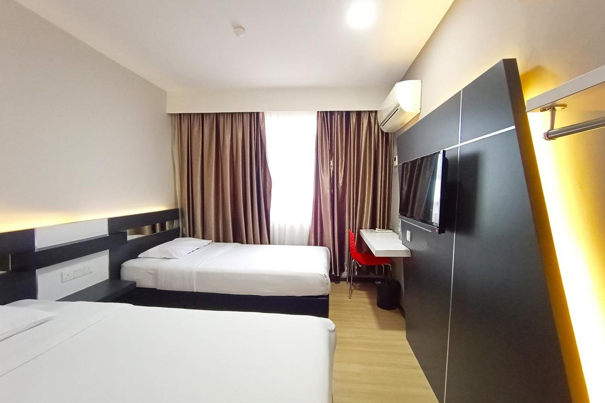 Oyo 90091 Hi Inn Sibu Exterior foto