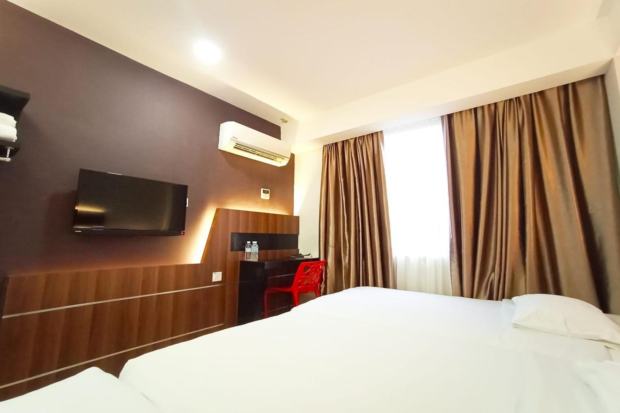 Oyo 90091 Hi Inn Sibu Exterior foto